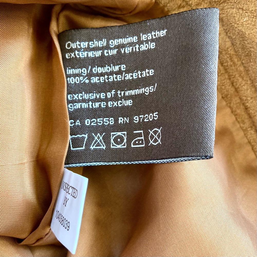 Danier 100% genuine tan suede high-waisted pants. 🤎 - Picture 7 of 8